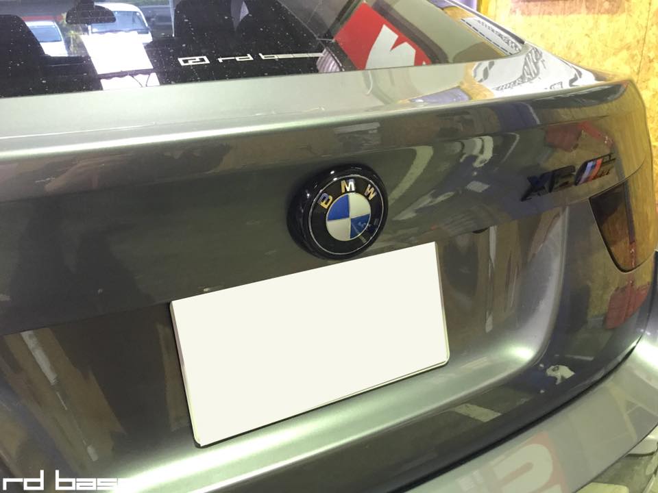 BMW X6M ブラッククローム加工