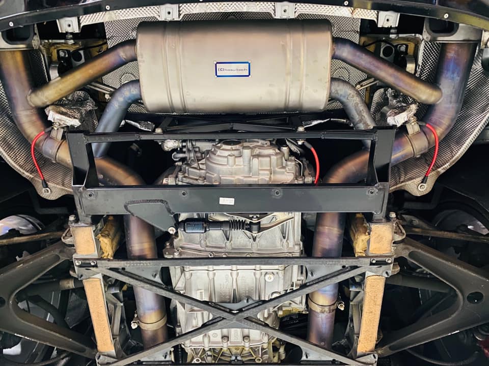 AMG GTS ブレーキパッド交換・ノイズリダクションケーブル取付・エンジンオイル交換！