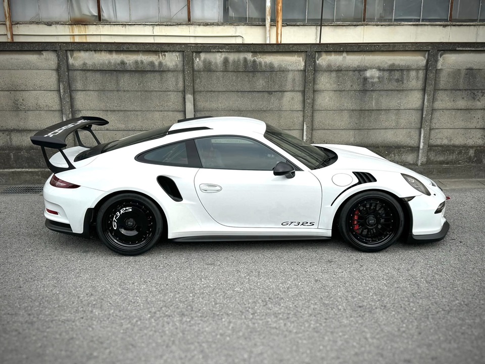 GT3RS  X  neutrale！