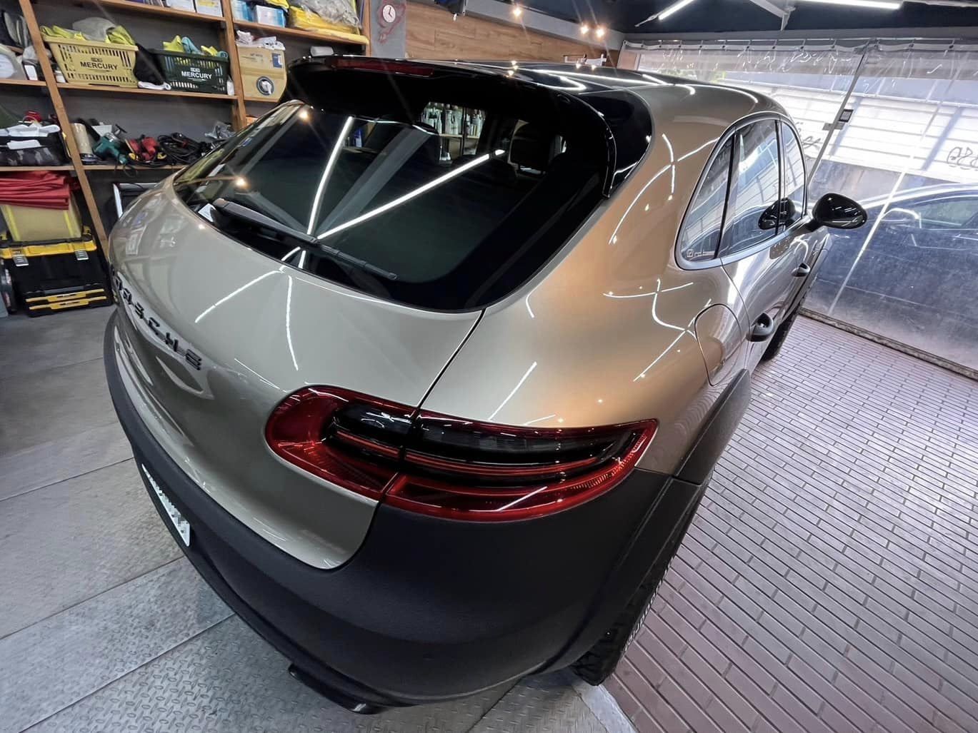 Porsche Macan！