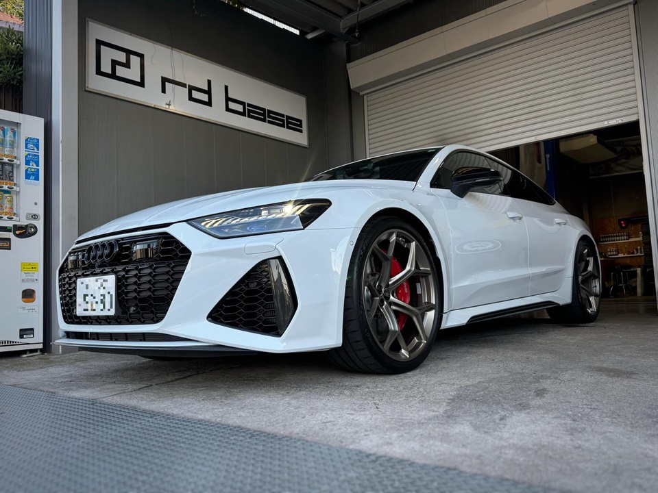 RS7 Performance  X  W206！