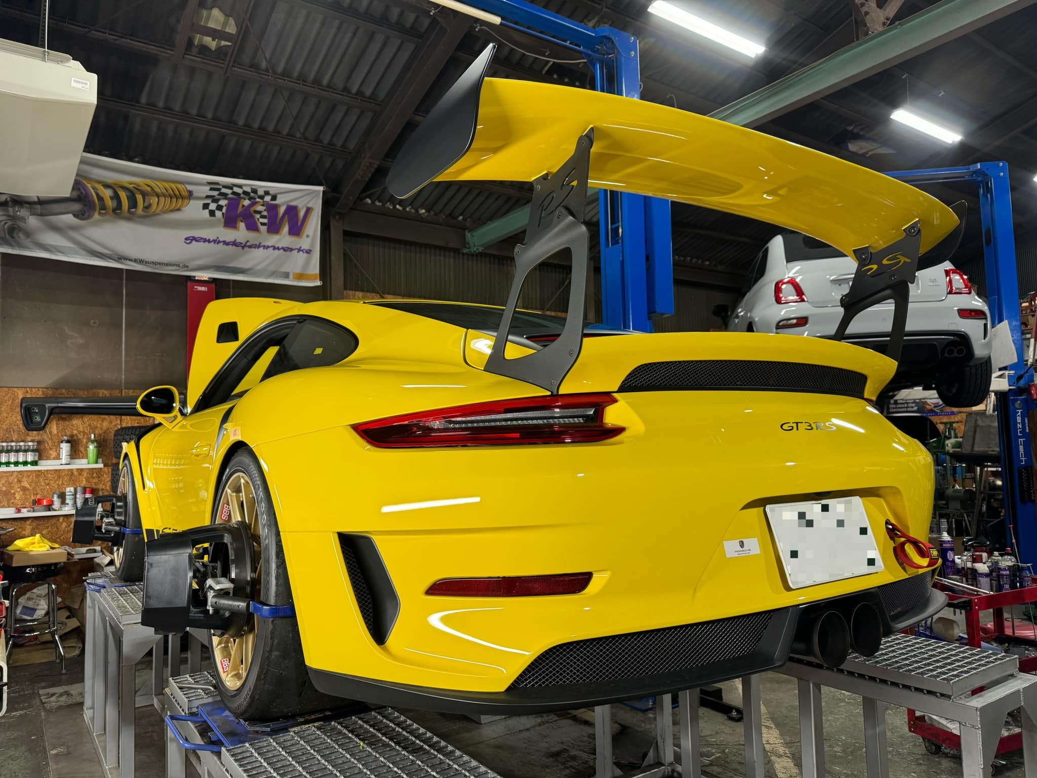 GT3RS  X  ARAGOSTA  X TracTive 完成！