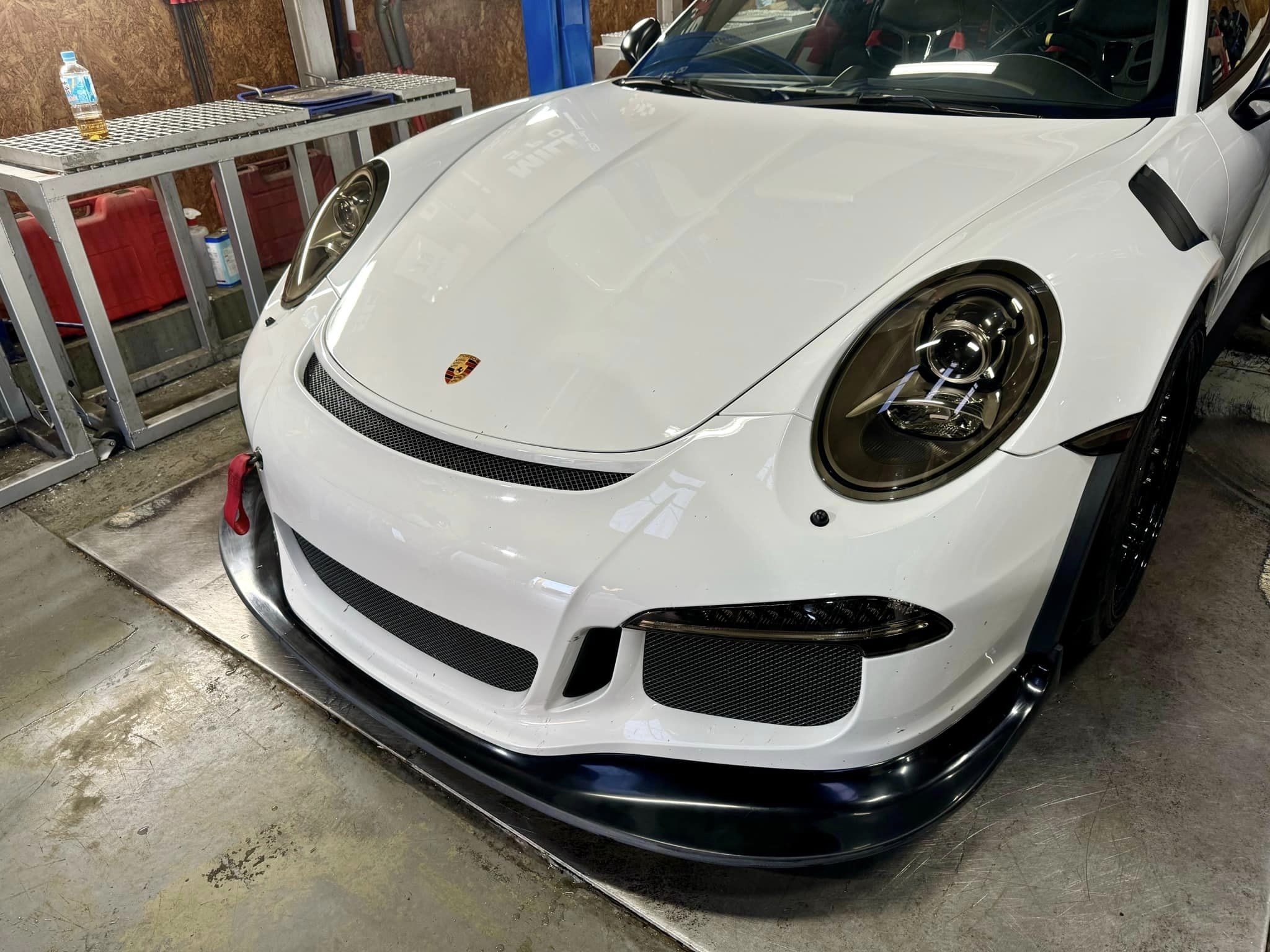 GT3RS フロントスポイラー取付！