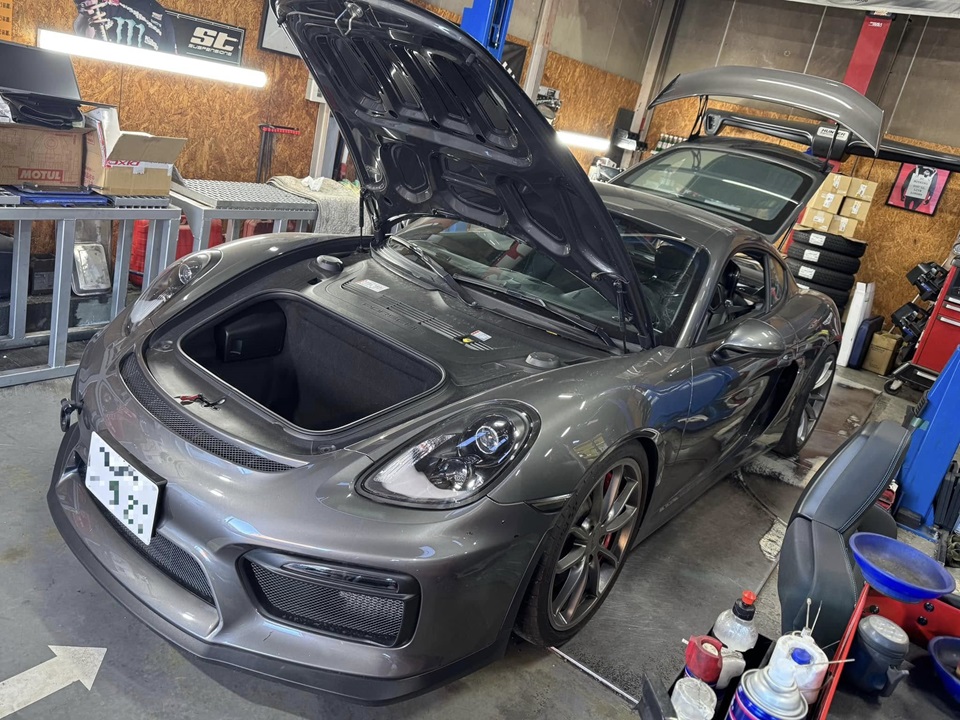 Cayman GT4！