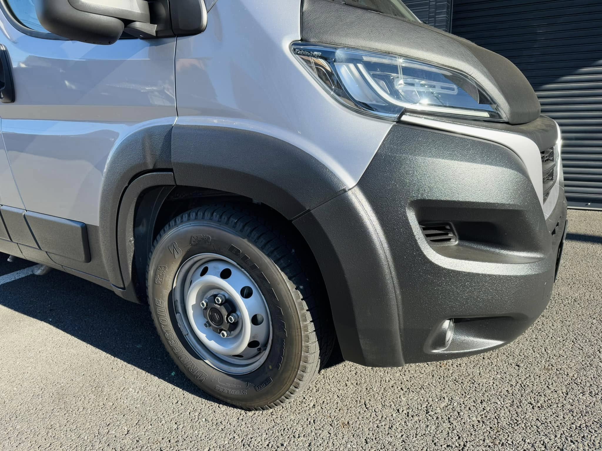 FIAT DUCATO  X  RAPTOR LINER！