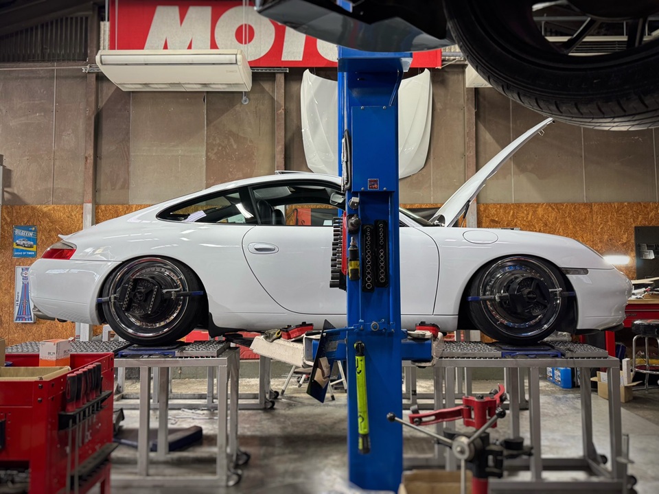 996  X  Spyder！