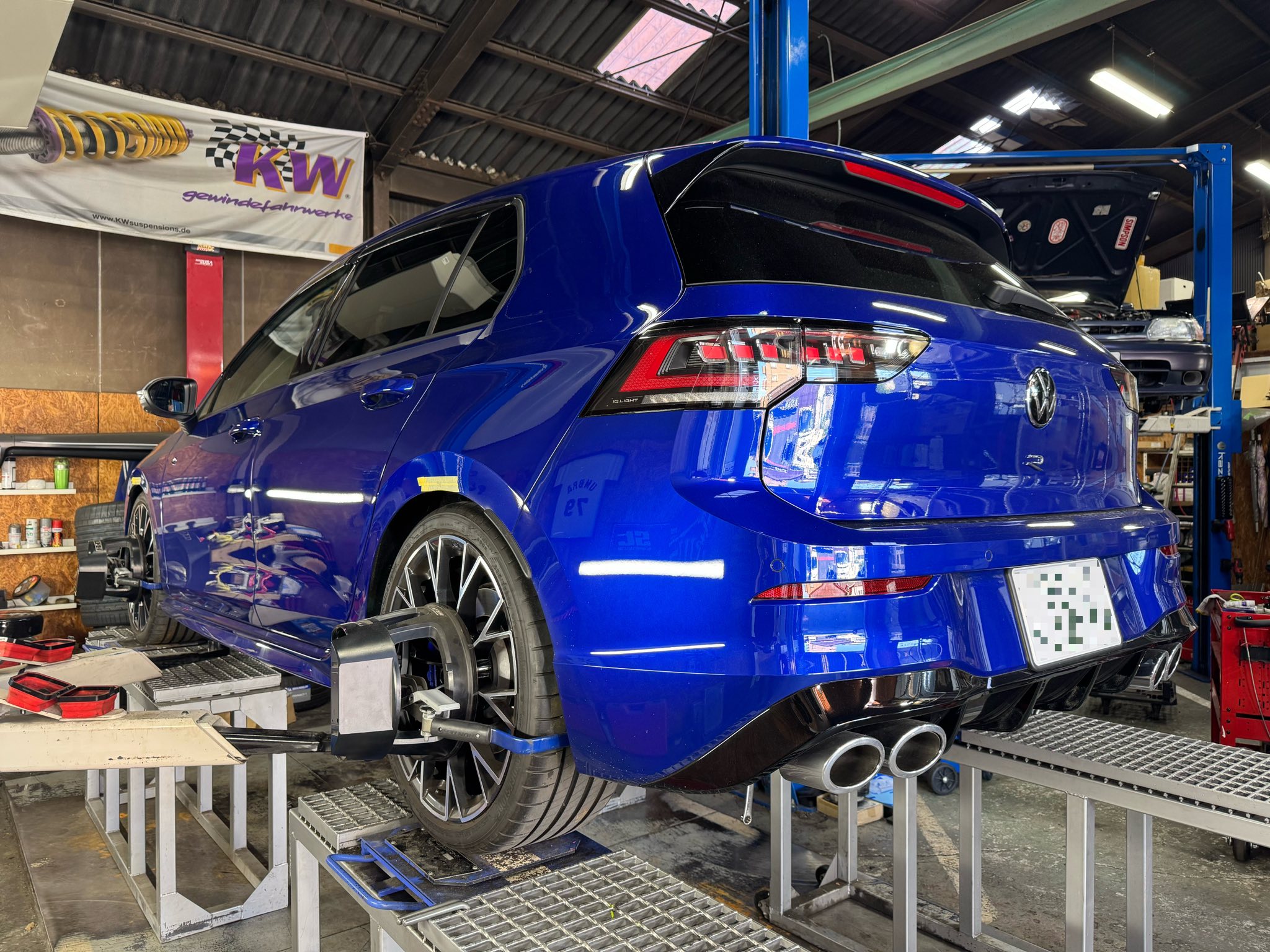 GOLF R  X  PRIUS！