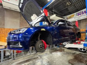 AUDI S4  X  KW HAS！