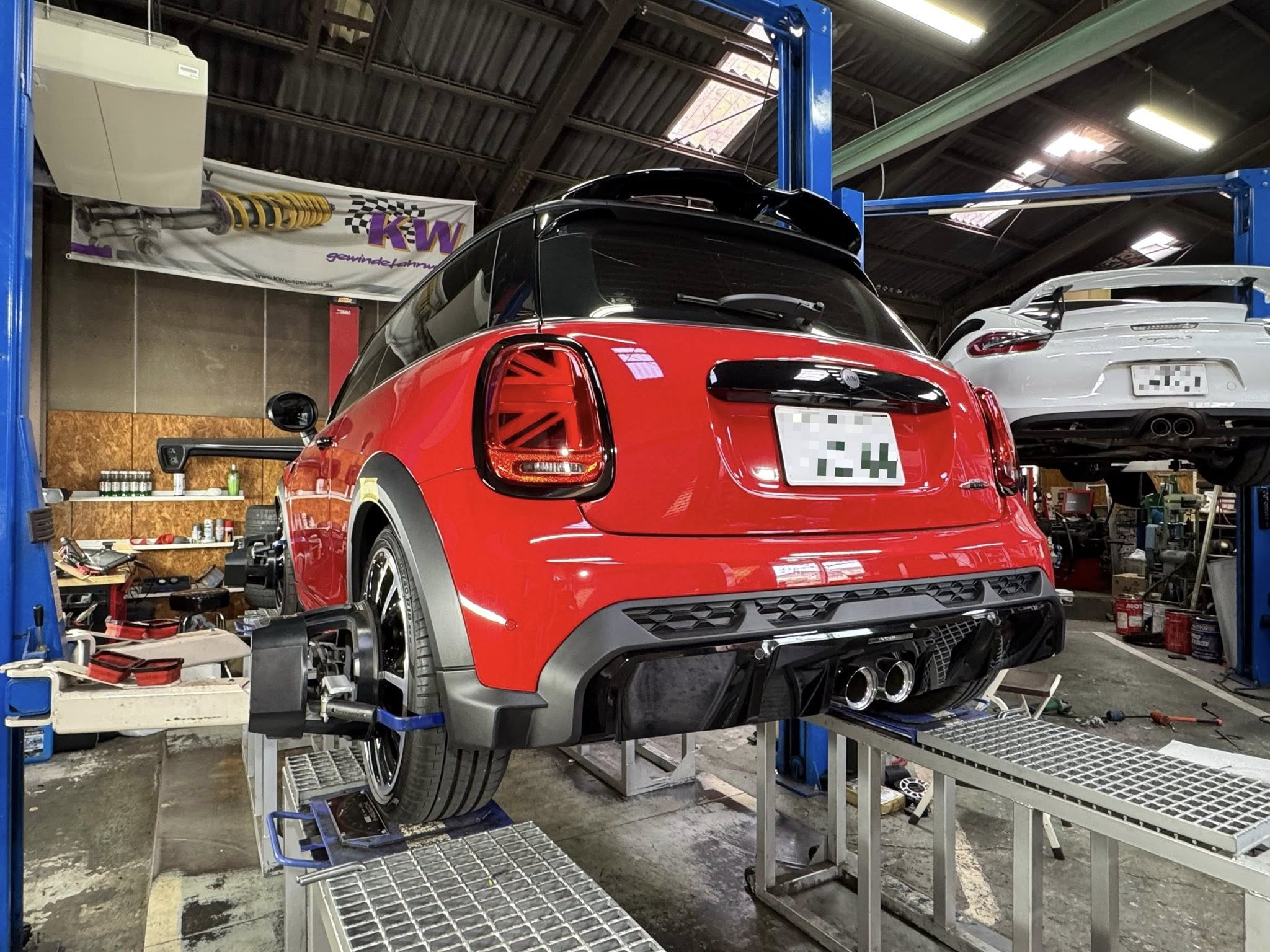 JCW  X  W117！