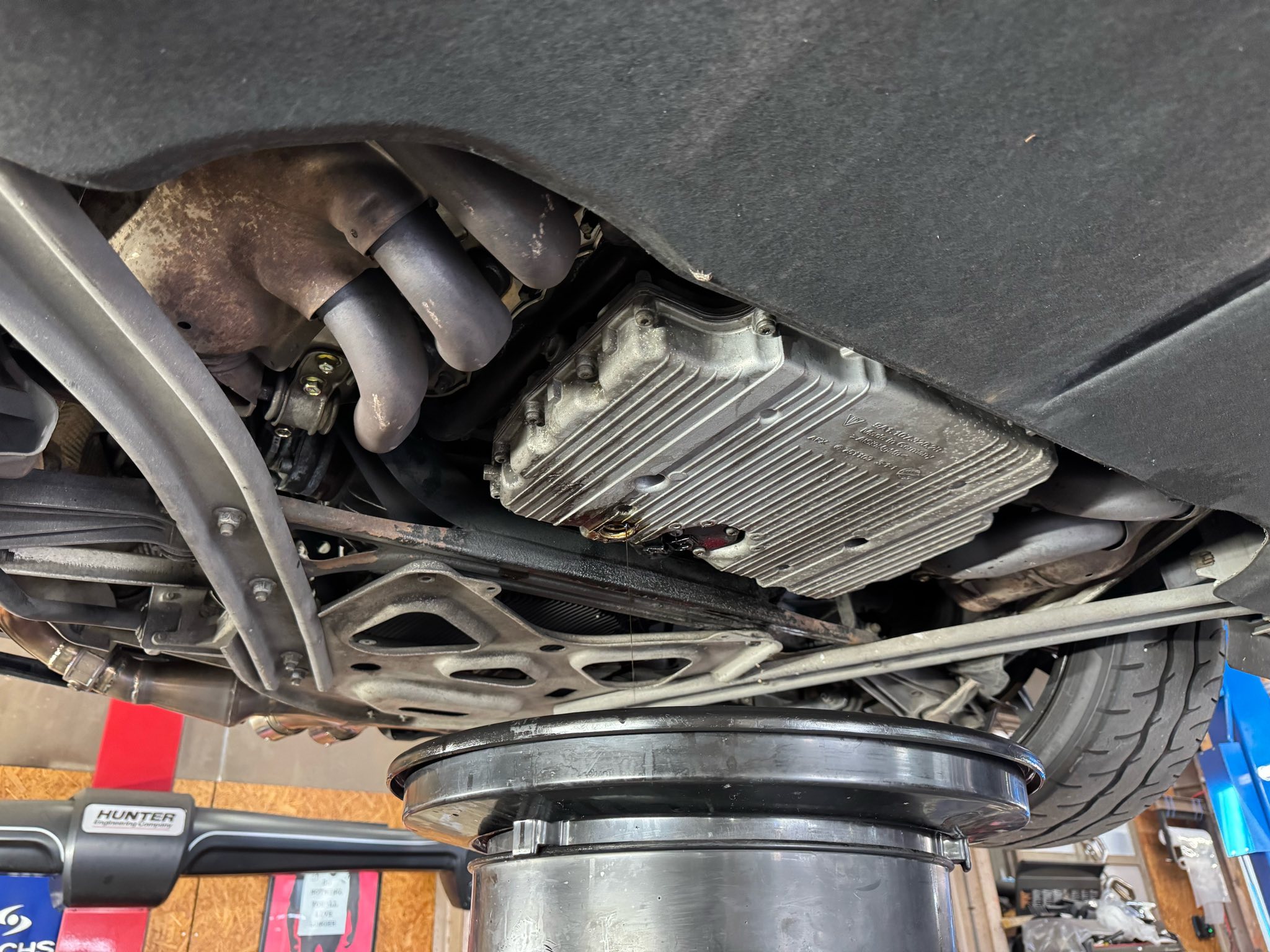 Cayman S オイル交換にフォグランプ交換！