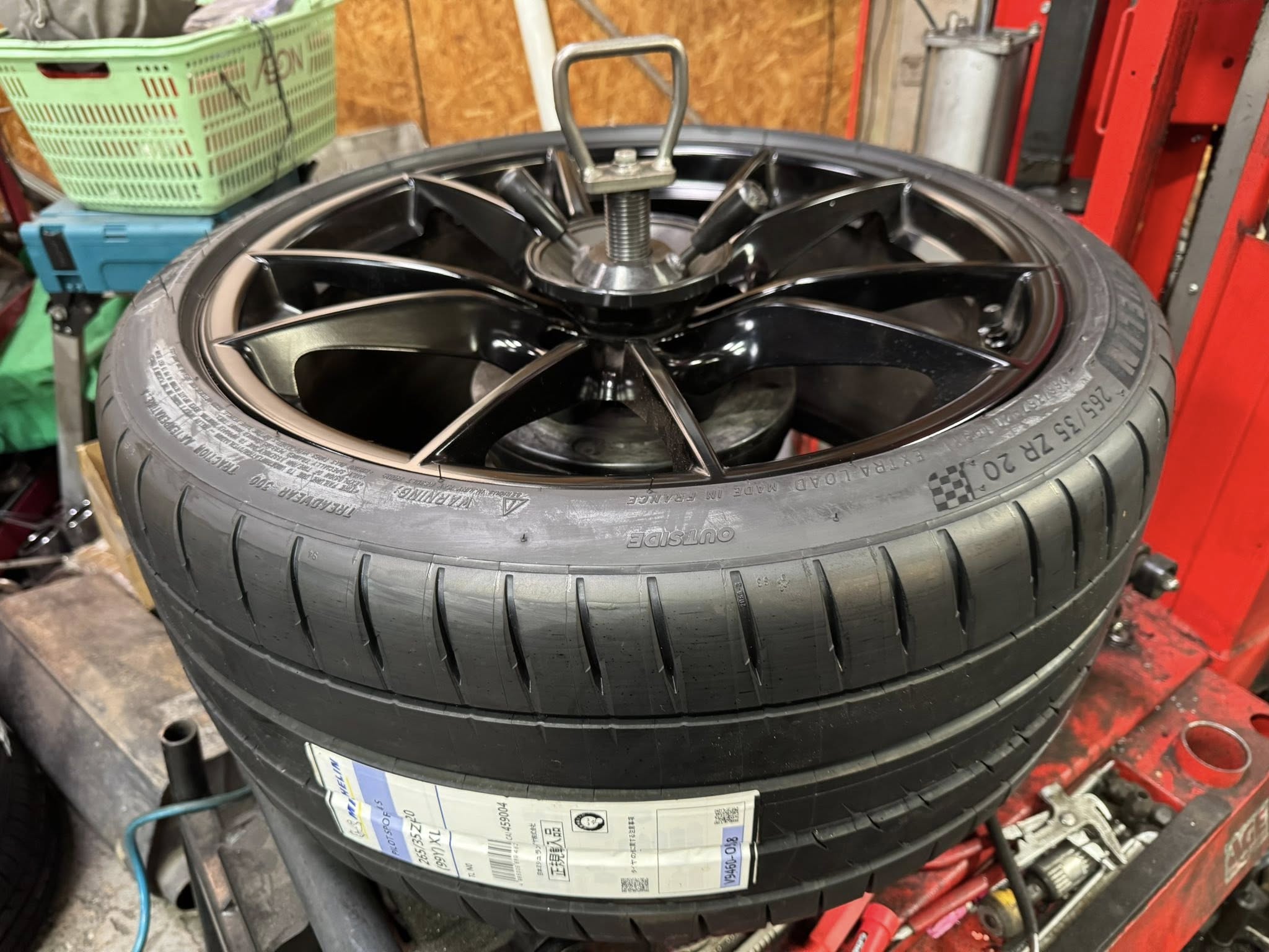718GTS タイヤ交換にドラレコ取付！