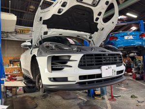 Macan S  X  Q3！