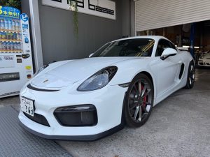 Cayman GT4 保険修理！