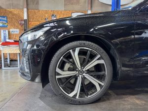 VOLVO XC60 ロアリングキット！
