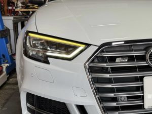 AUDI S3 デイライト修理！