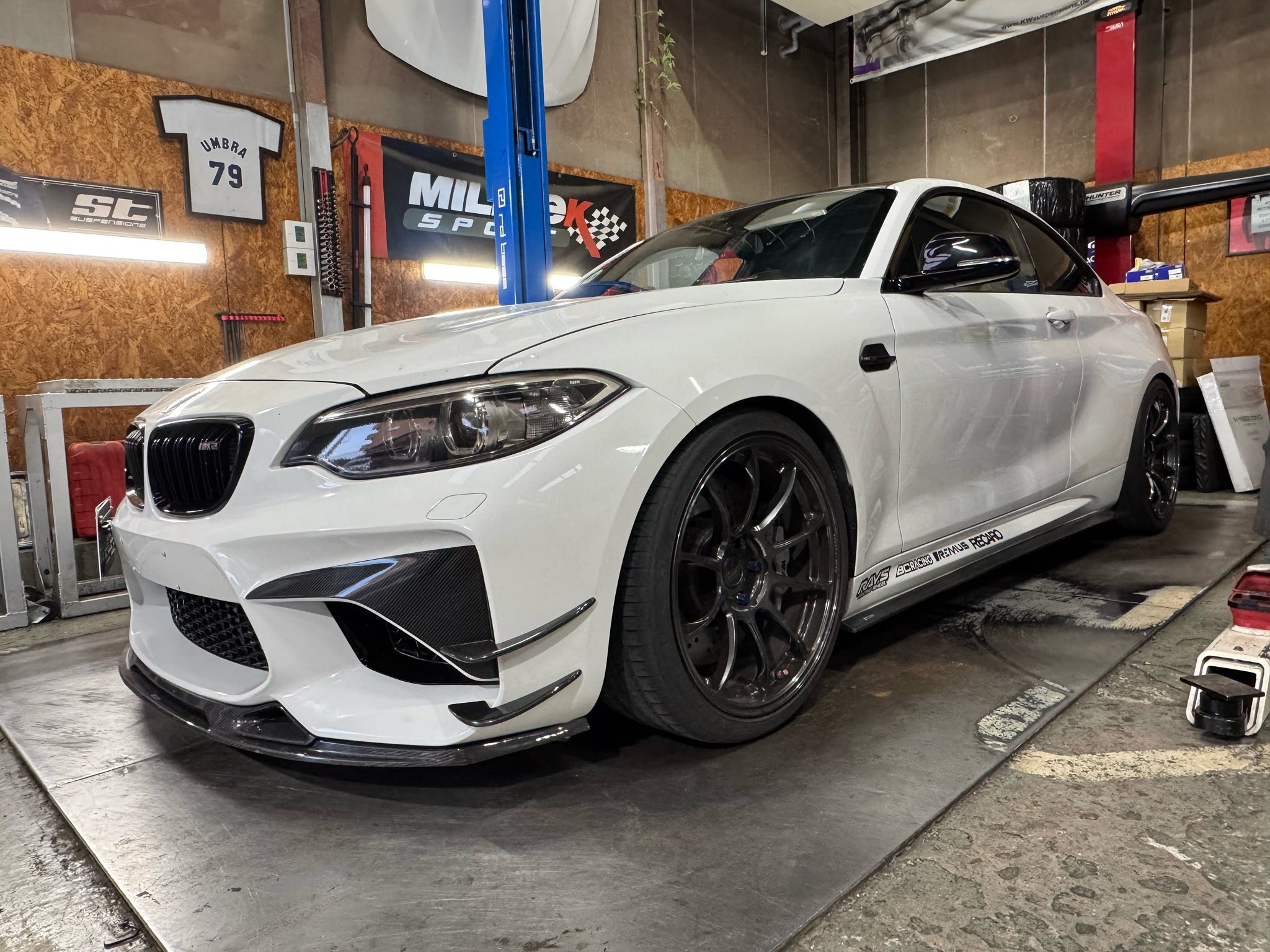 M2  X  EXIGE  X  S1！