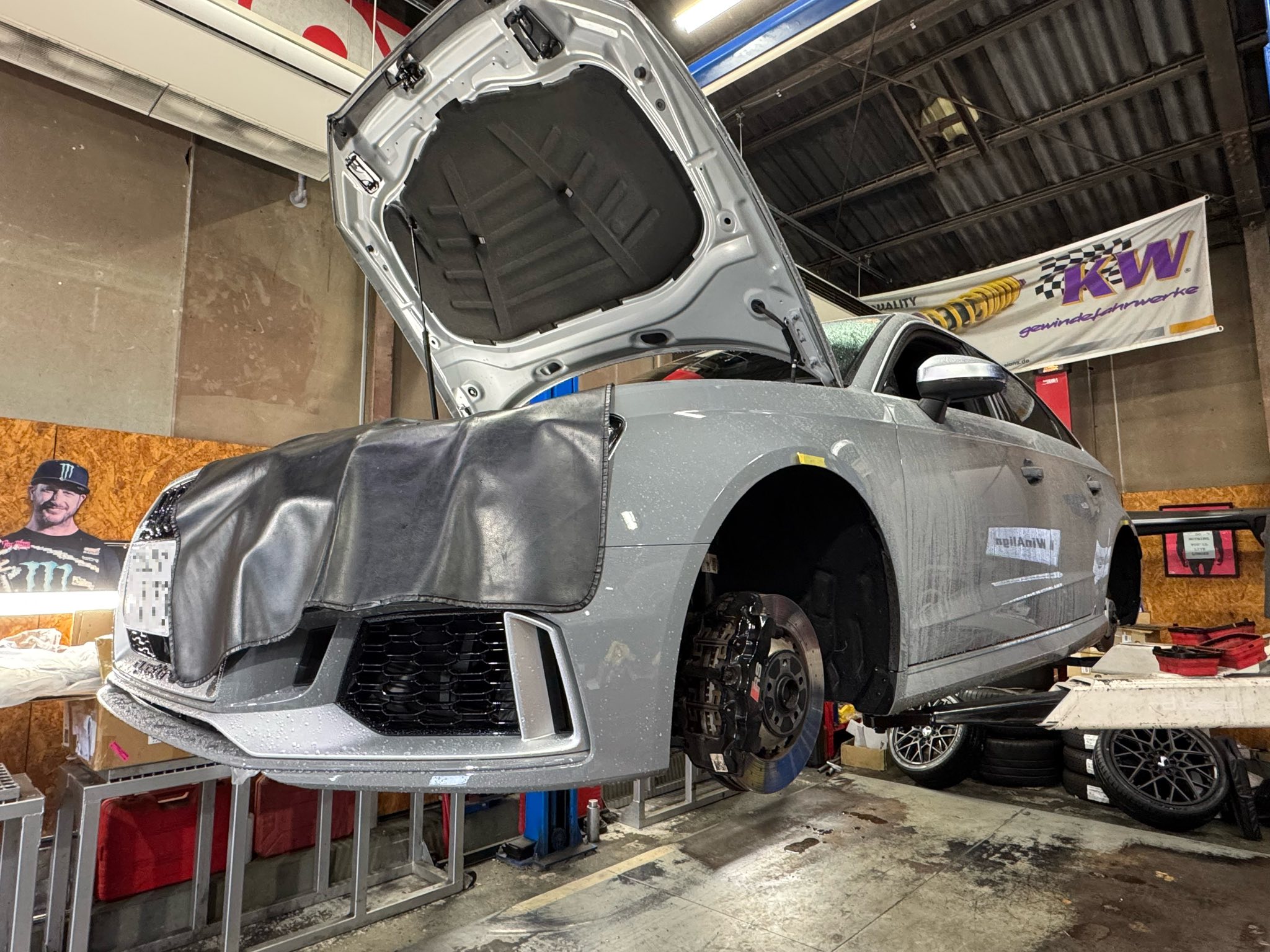 RS3  X  Q4 e-tron  X  H&R！