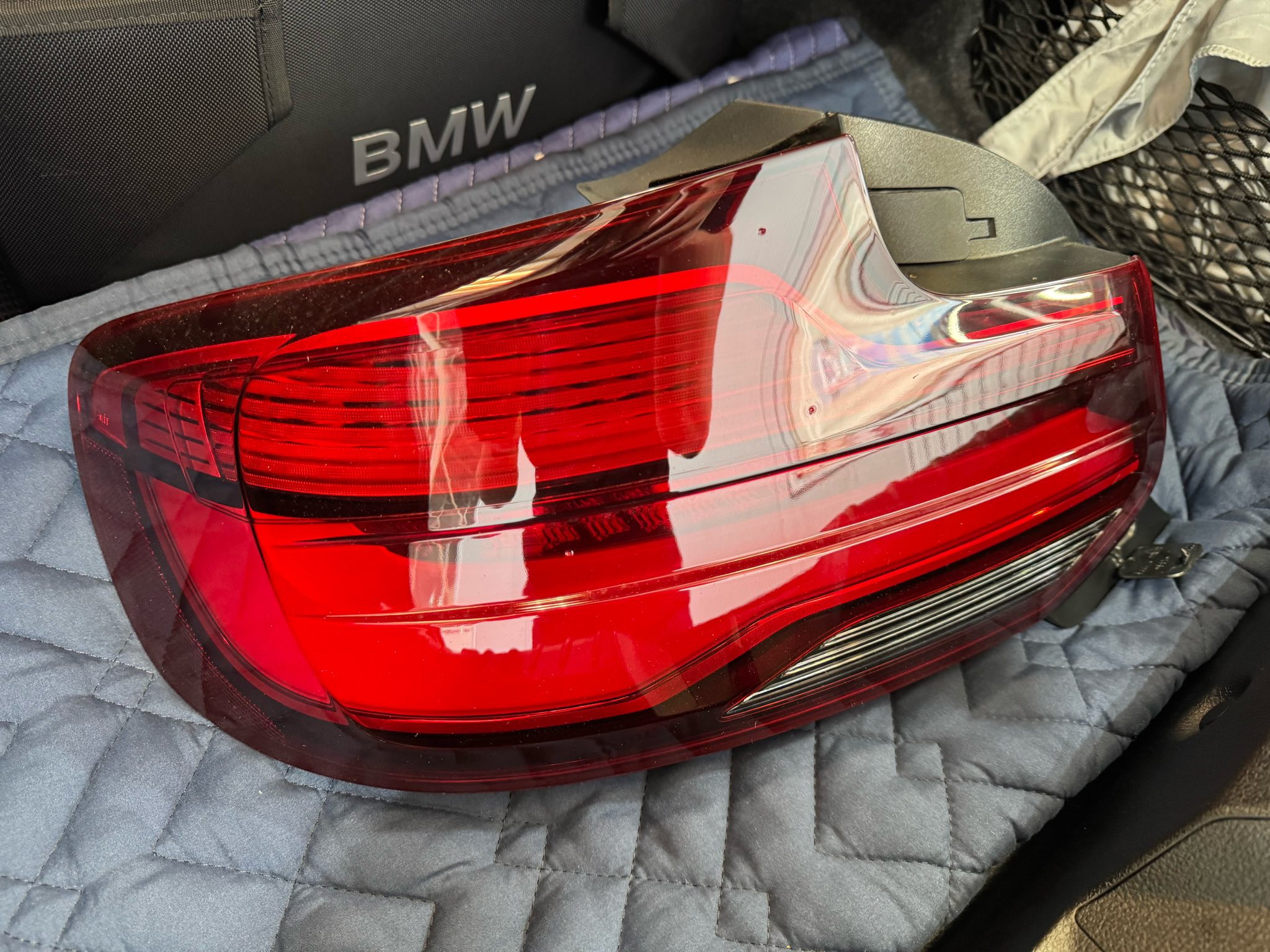 M2C  X  320i！