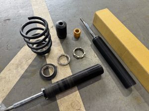 BMW M2 異音修理！