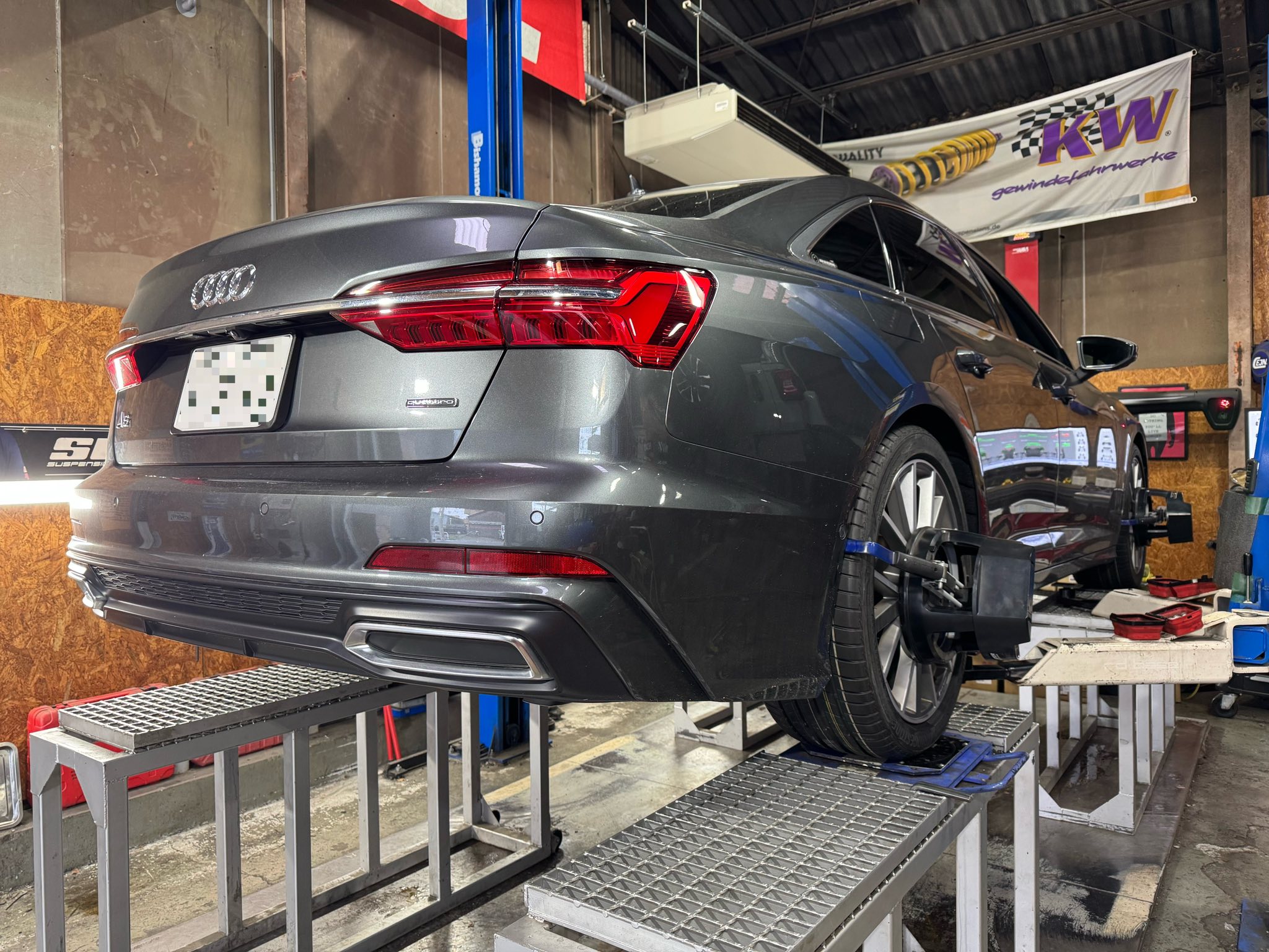 AUDI A6 X TURANZA T005!