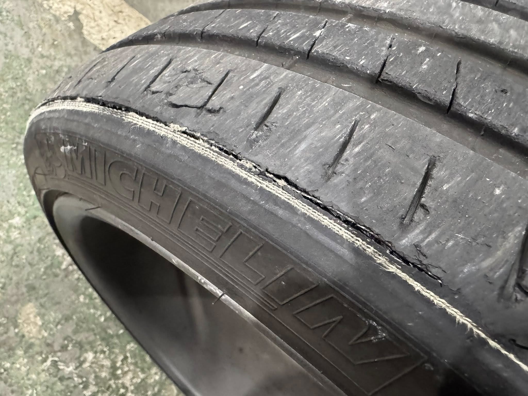 AMG E63 バイブレーション！