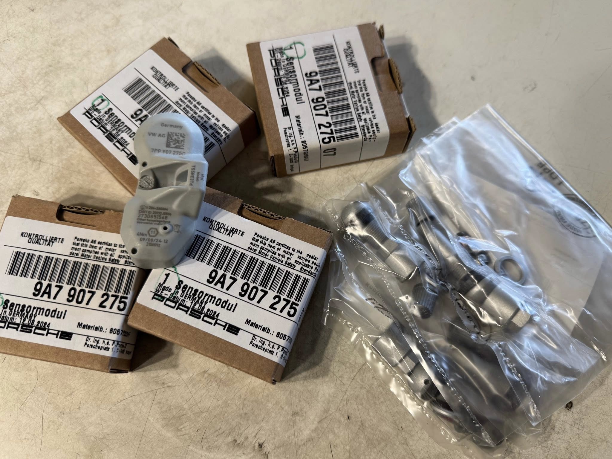 BOXSTER GTS タイヤ交換!