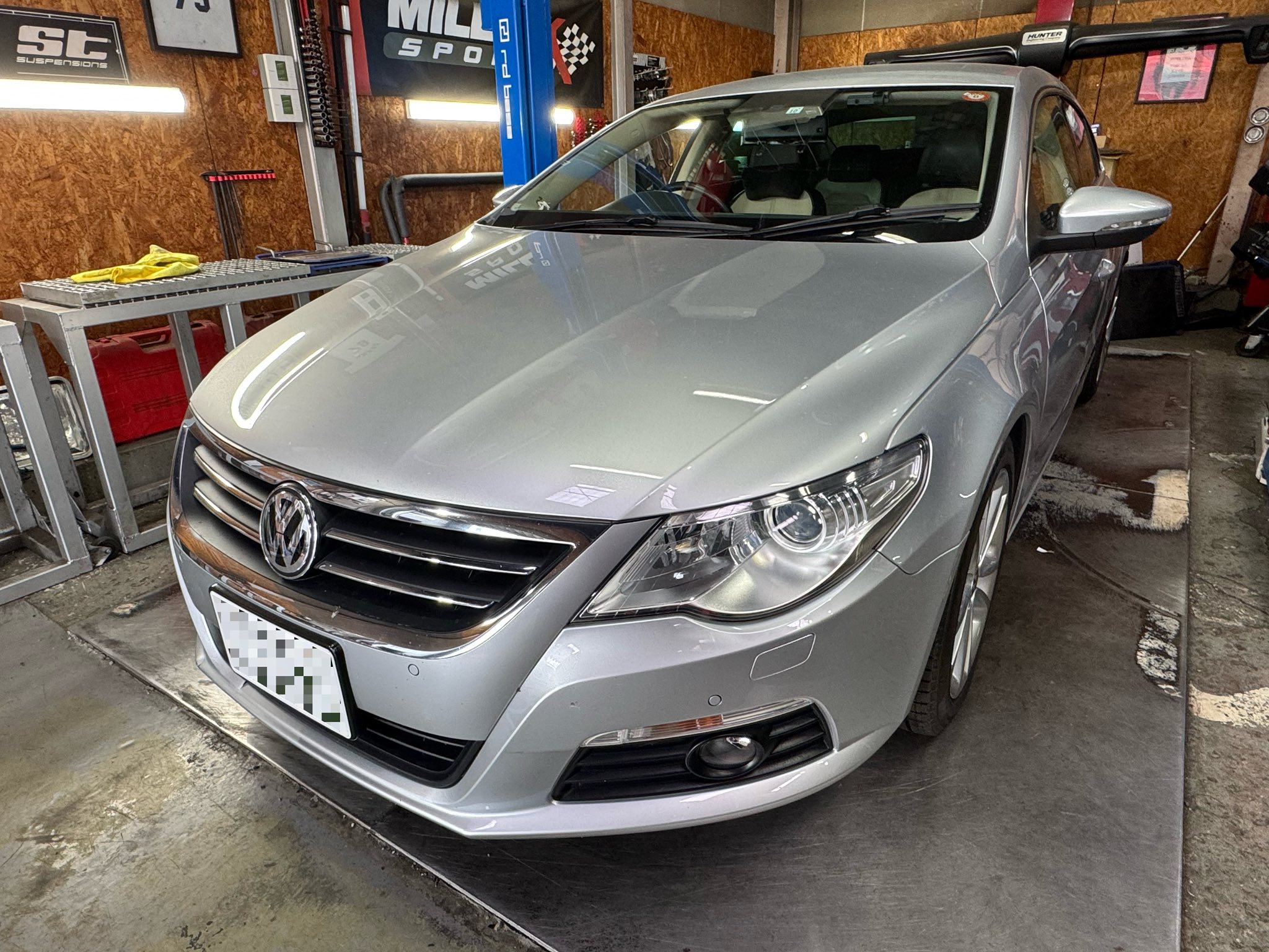 Modena  X  V CLASS  X  COBRA  X  Passat CC！