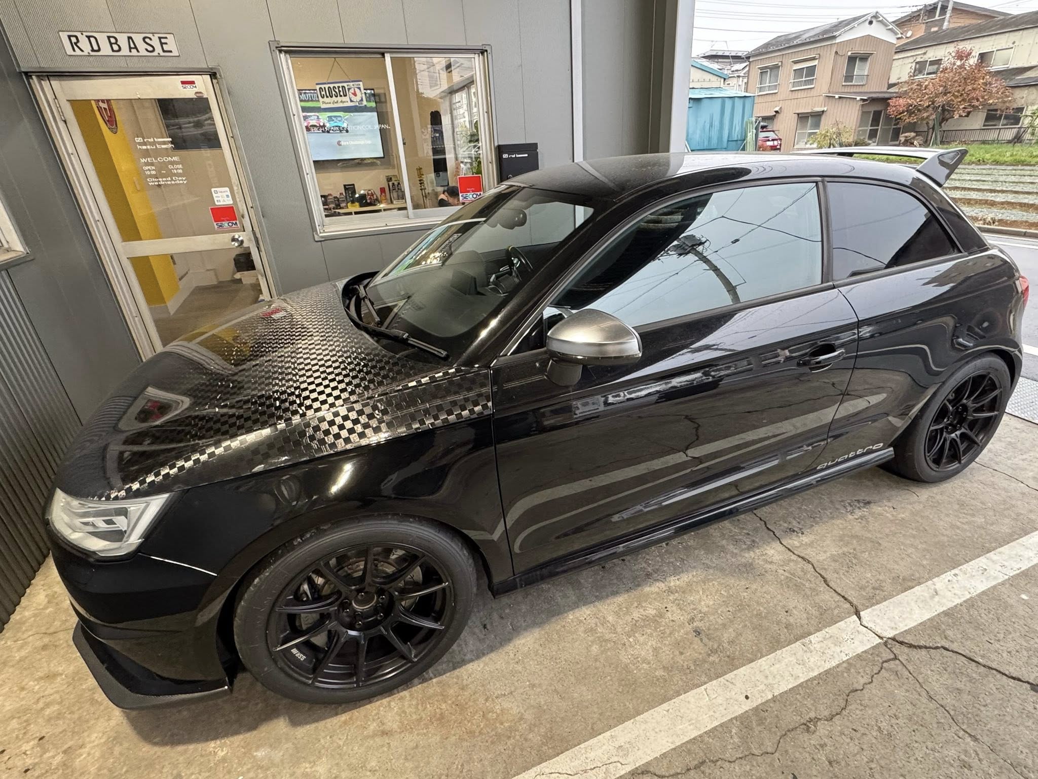 AUDI S1 ルーフ張替作業！