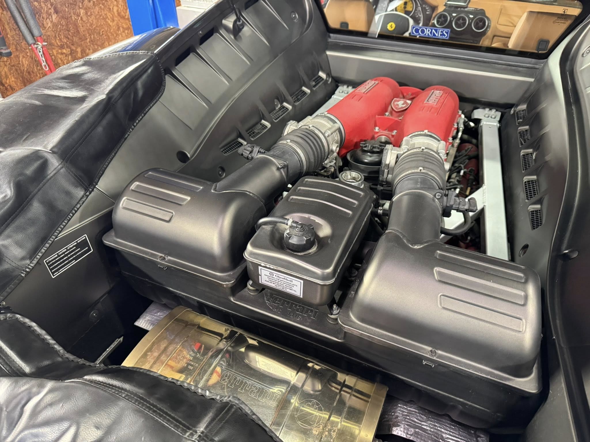 Ferrari F430 エンジンオイル交換に点検!