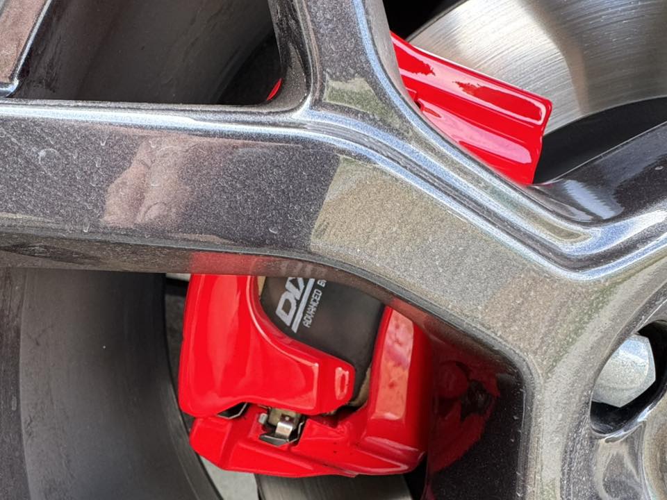 AUDI Q7 キャリパー塗装!