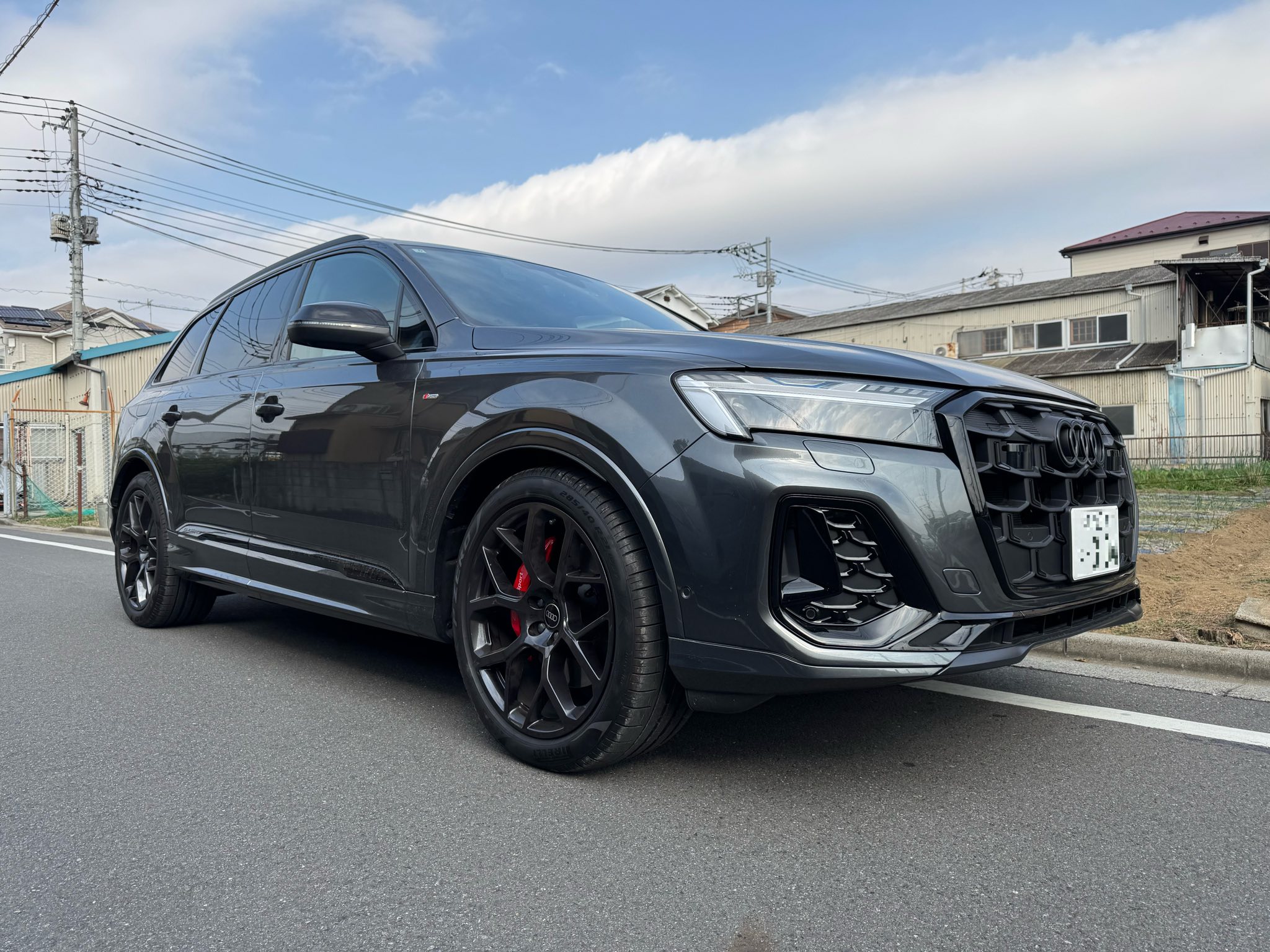 AUDI Q7 キャリパー塗装!