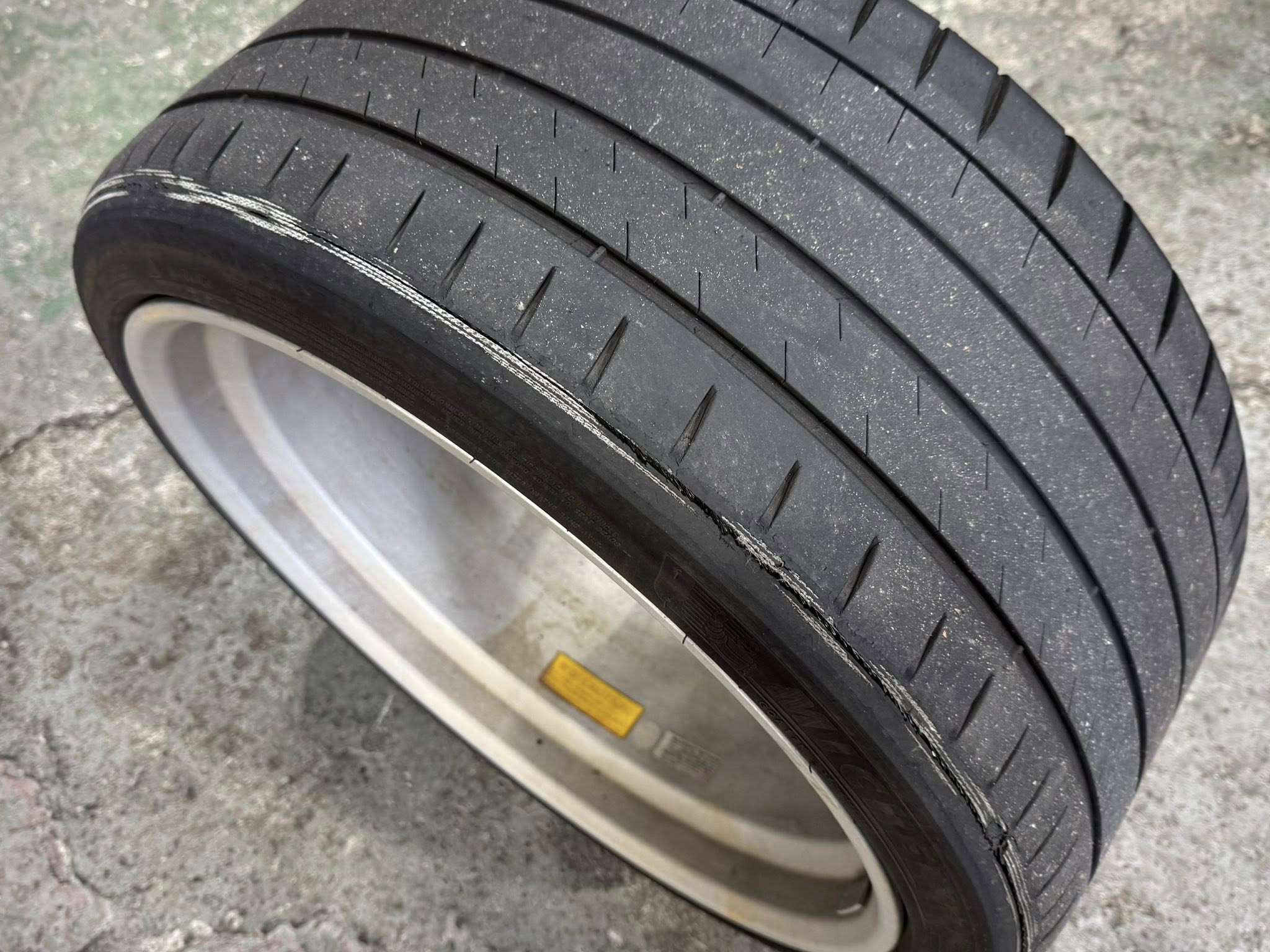 M4  X  R8  X  E250！