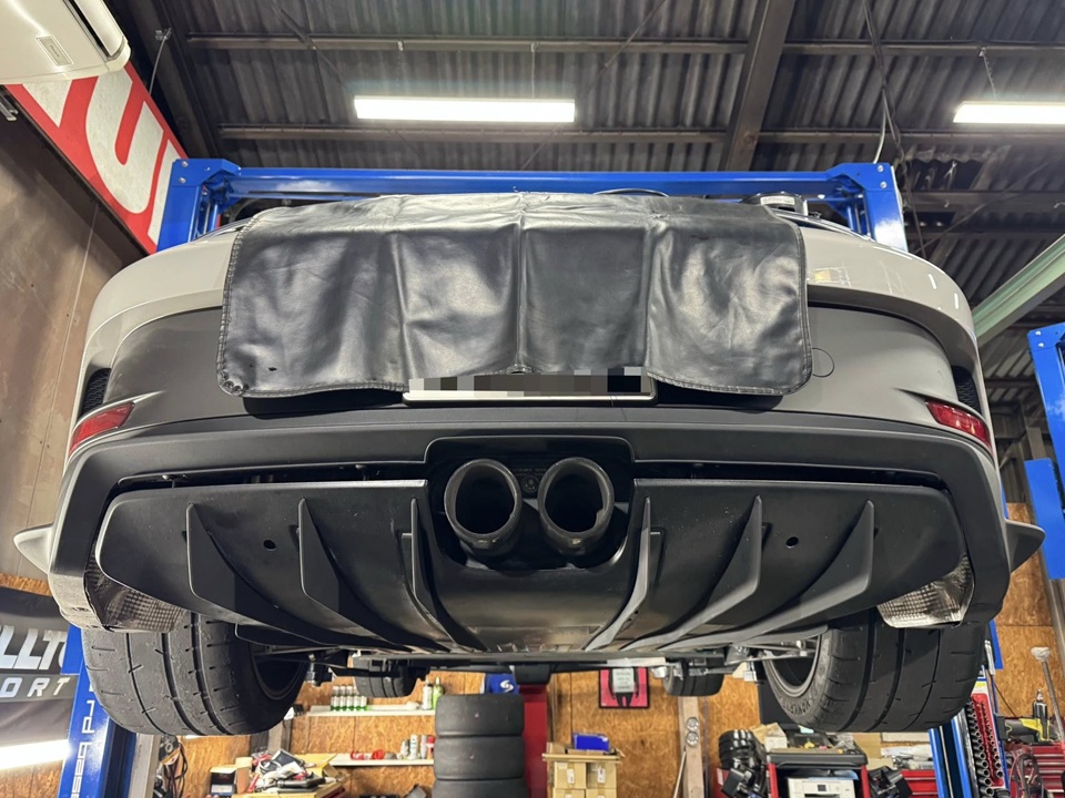 992GT3  X  Cayman R！