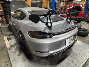 GT4RS ハイマウントステー取付！