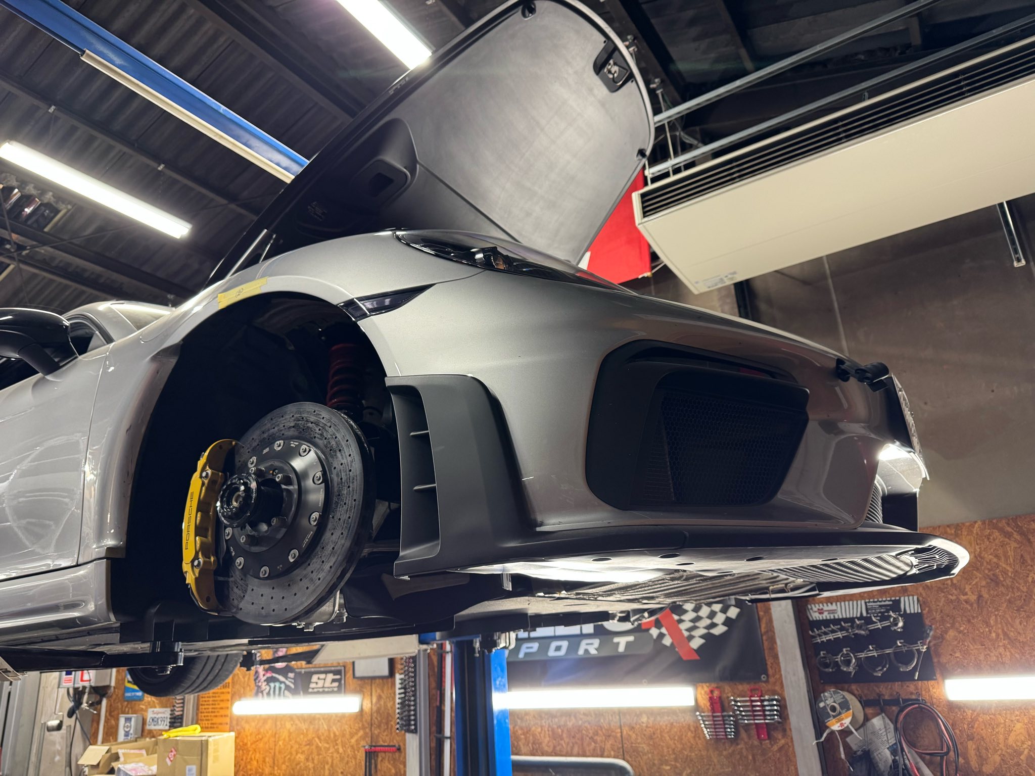 こちらのGT4RSも19インチ化スタート!