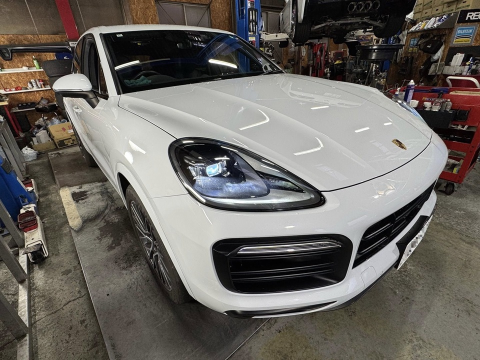 Cayenne  X  M2C  X  Tiguan！