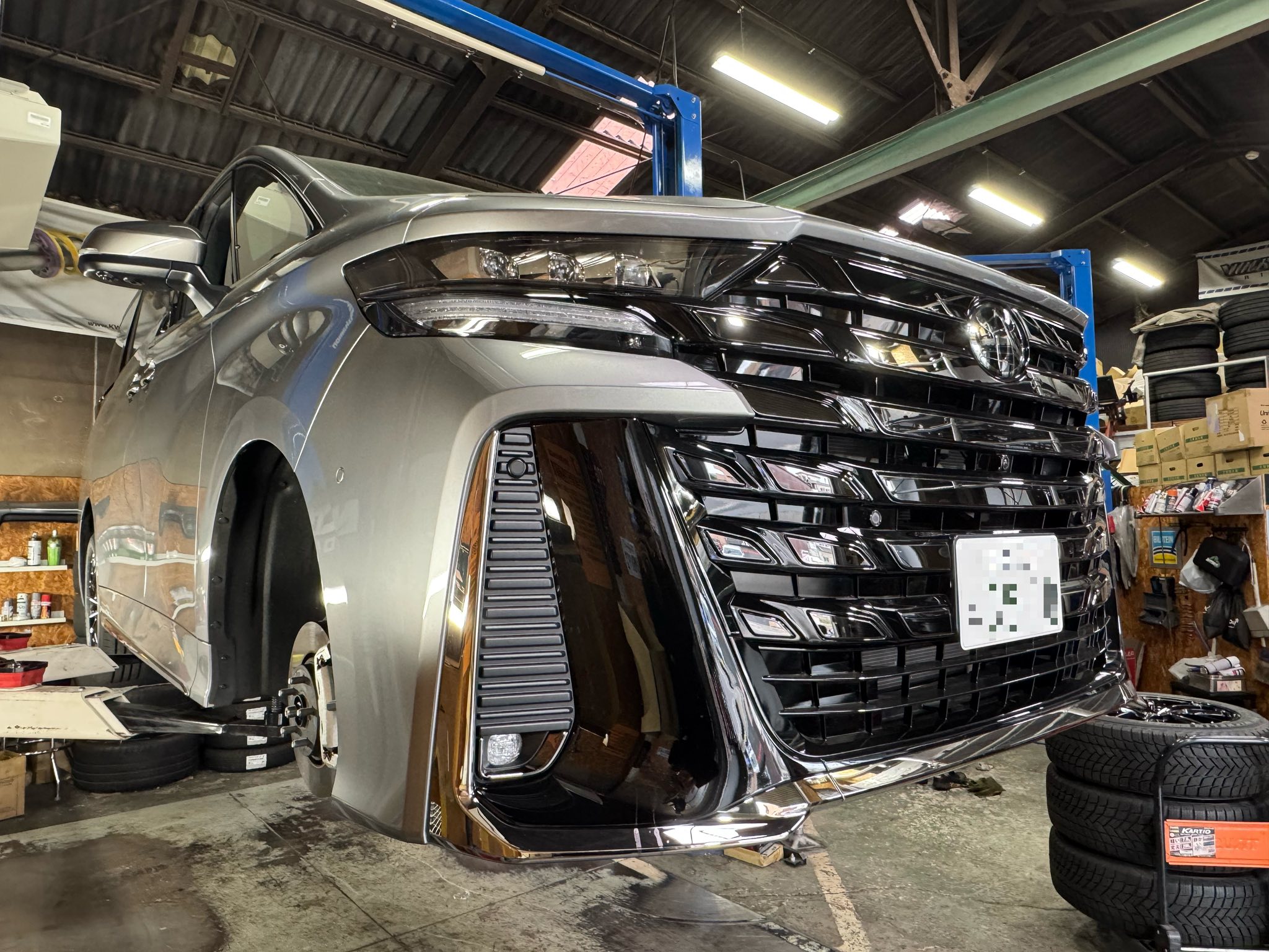 MINI  X  318is  X  VELLFIRE  X  Macan！