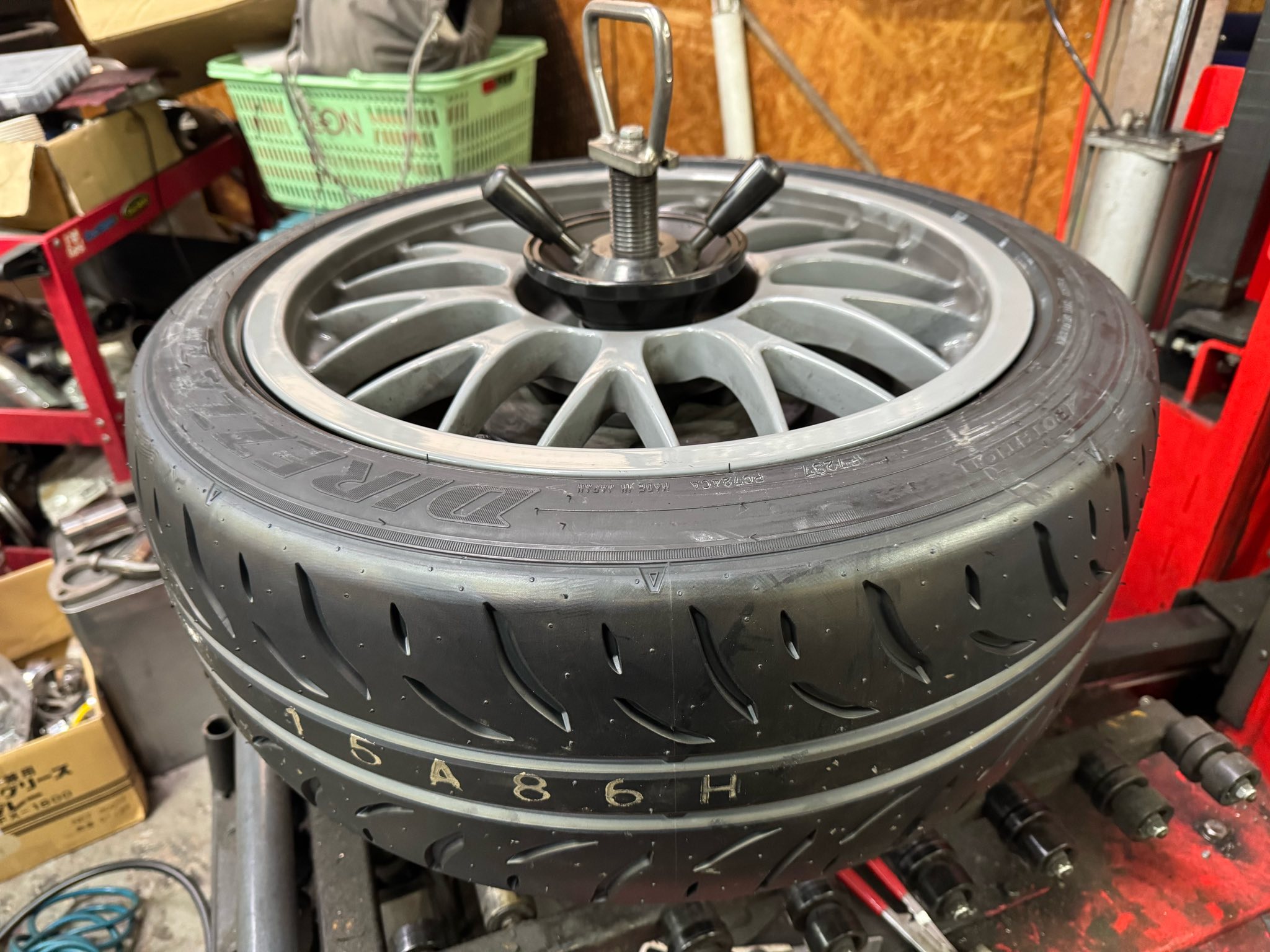 MINI  X  318is  X  VELLFIRE  X  Macan！