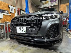AUDI Q7 エアロ取付！