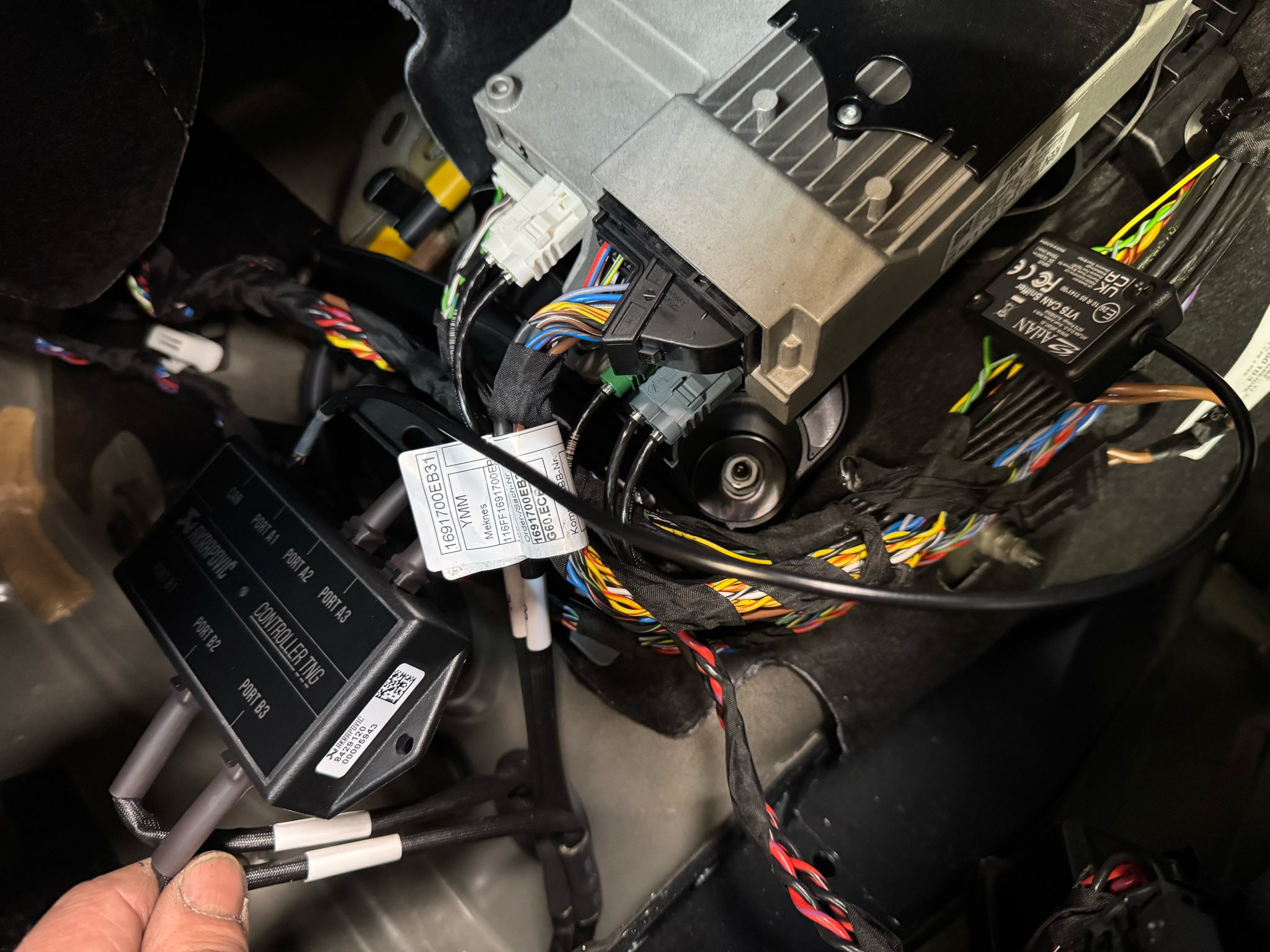 G90M5  X  Akrapovic！